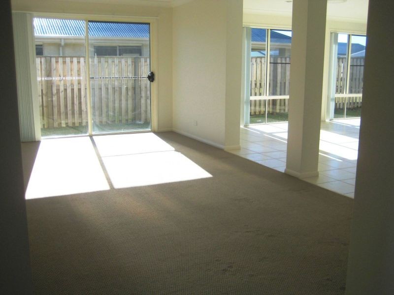 94 Whitehaven Drive, Blacks Beach QLD 4740