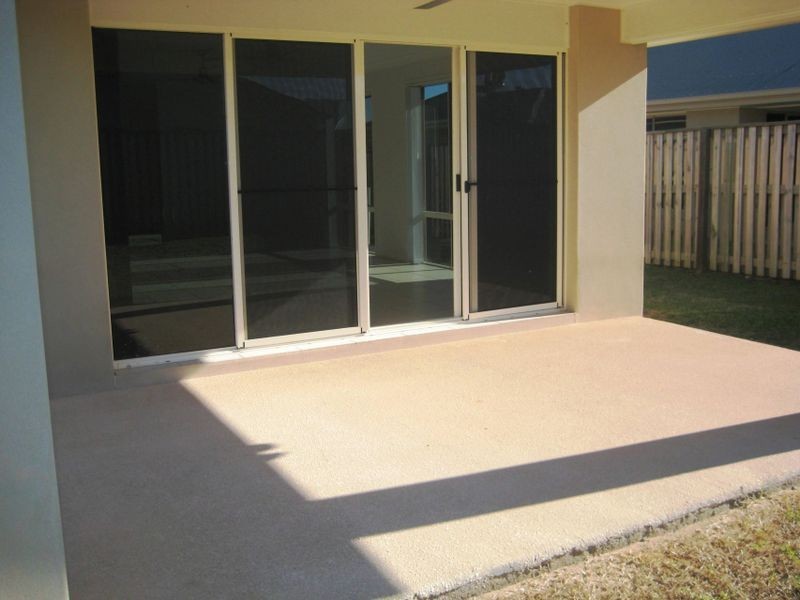 94 Whitehaven Drive, Blacks Beach QLD 4740