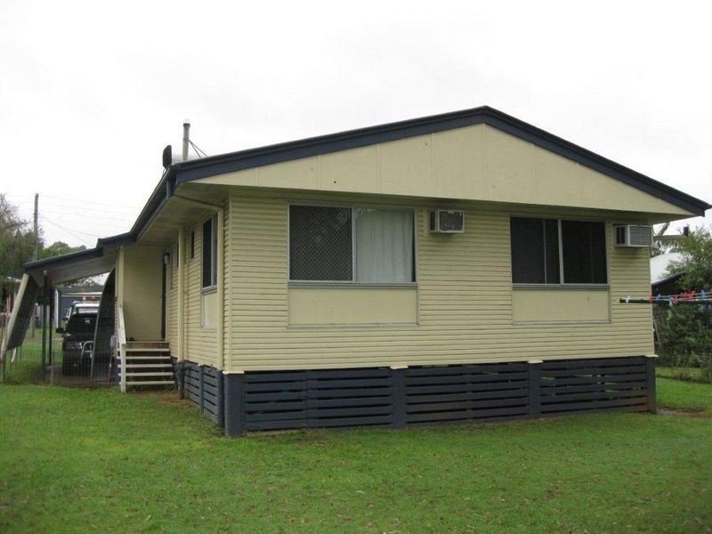 13 Burke Drive, Moranbah QLD 4744
