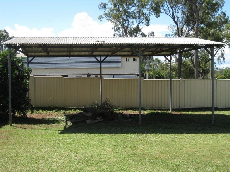 5 Munro Street, Moranbah QLD 4744