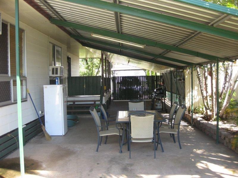 5 Munro Street, Moranbah QLD 4744