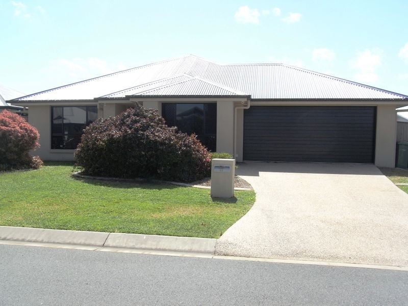 11 Duranbah Circuit, Blacks Beach QLD 4740