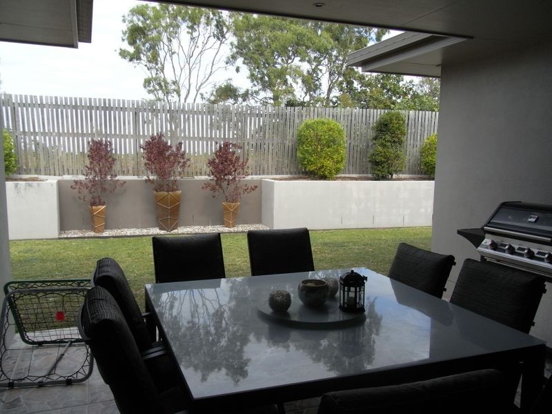 65 Victor Avenue, Glenella QLD 4740