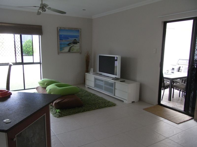 65 Victor Avenue, Glenella QLD 4740