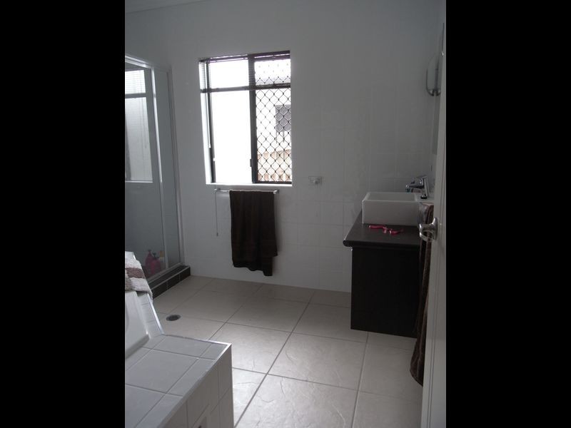 65 Victor Avenue, Glenella QLD 4740