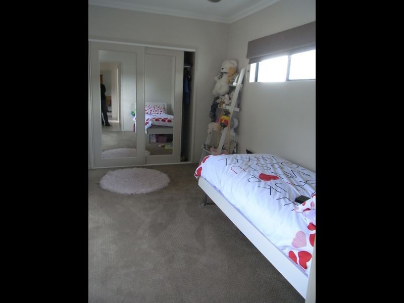 65 Victor Avenue, Glenella QLD 4740