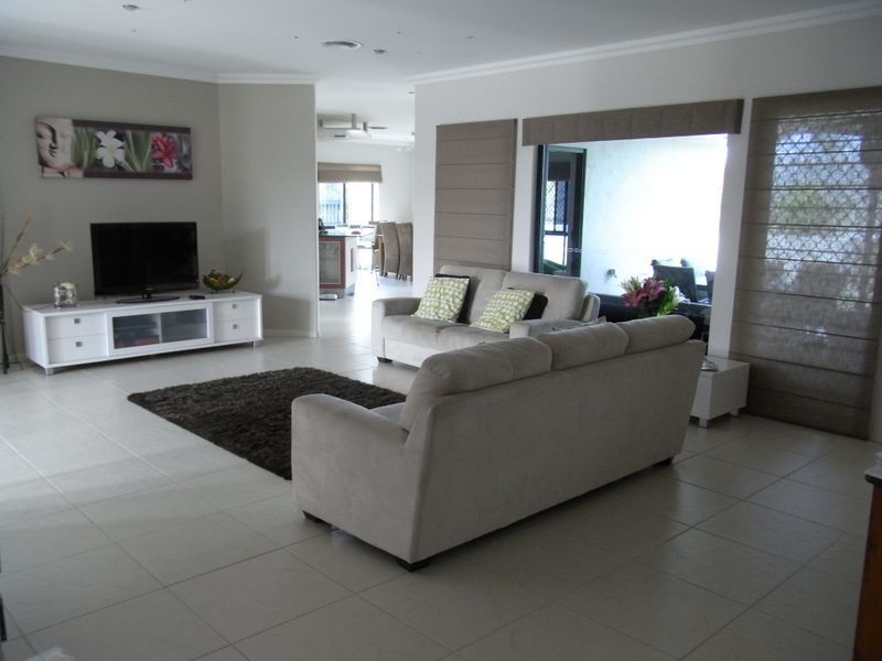 65 Victor Avenue, Glenella QLD 4740