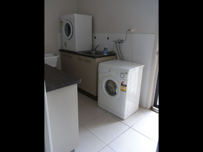 65 Victor Avenue, Glenella QLD 4740