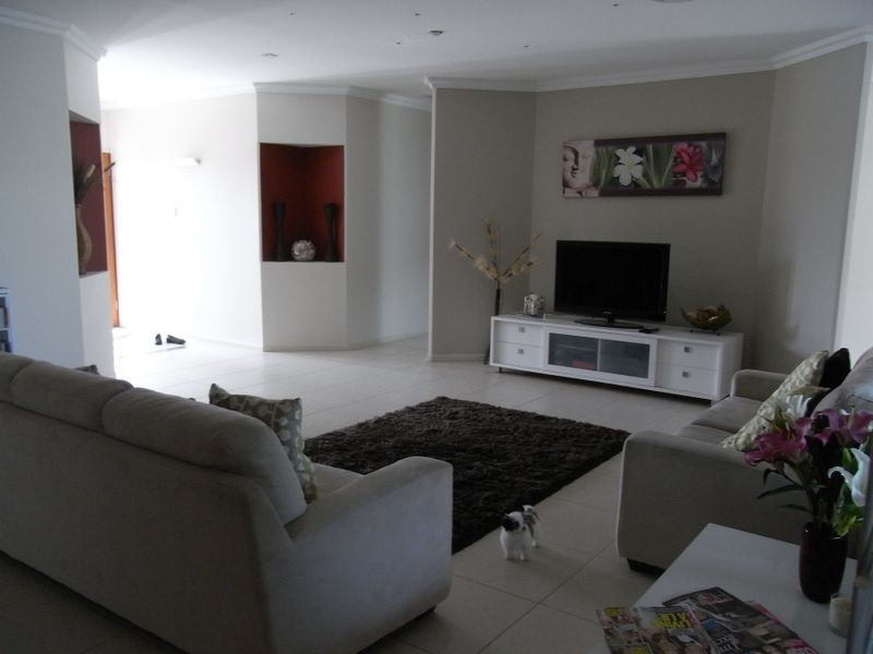 65 Victor Avenue, Glenella QLD 4740