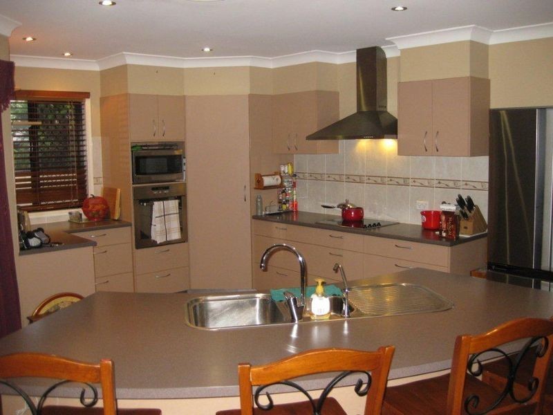 17 Maitland Street, Moranbah QLD 4744