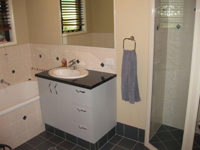 17 Maitland Street, Moranbah QLD 4744