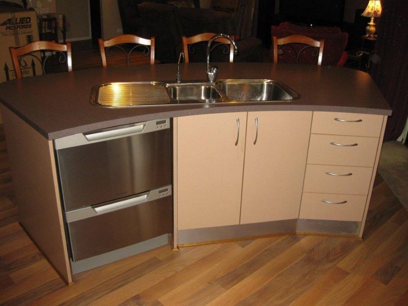 17 Maitland Street, Moranbah QLD 4744