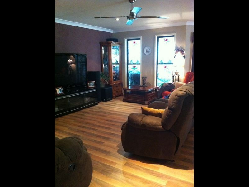 17 Maitland Street, Moranbah QLD 4744