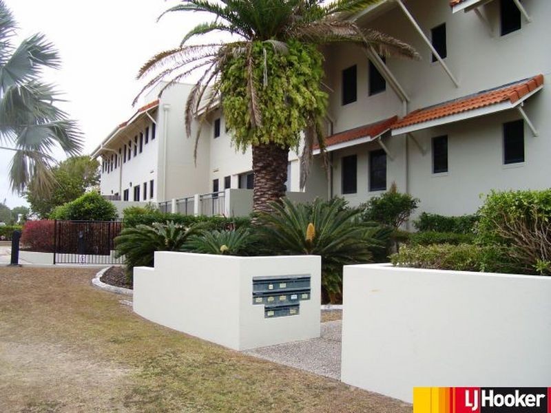 10/38 Beach Road, Dolphin Heads QLD 4740