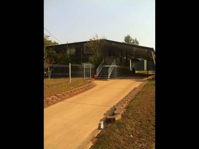 5 Mackenzie Street, Moranbah QLD 4744