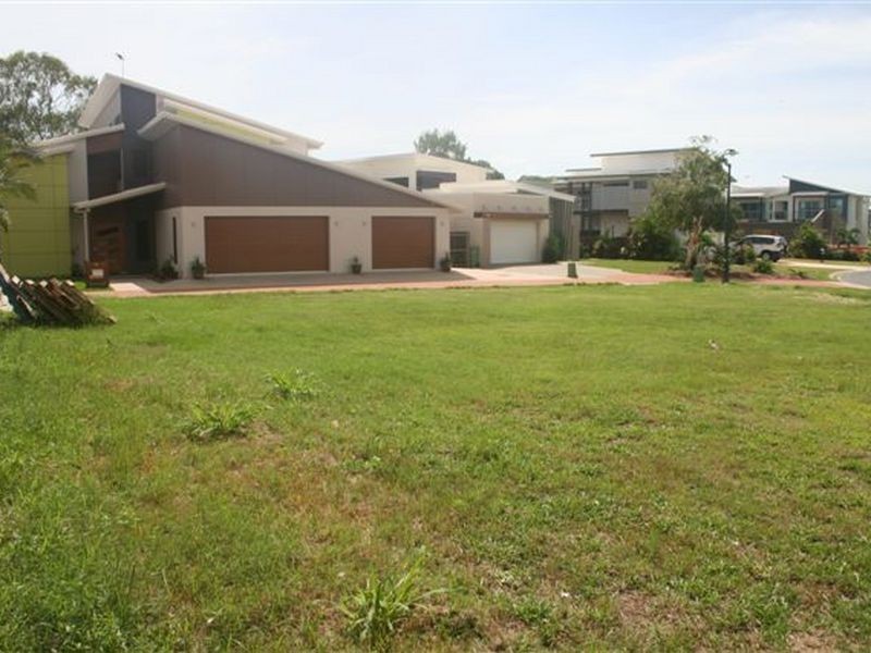 7 Seafarer Court, Blacks Beach QLD 4740