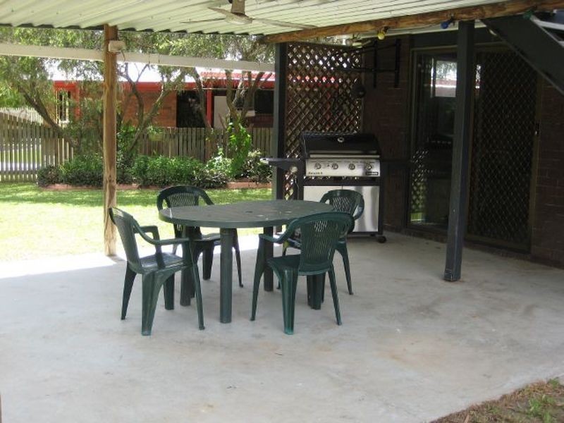 4 Viola Street, Glenella QLD 4740