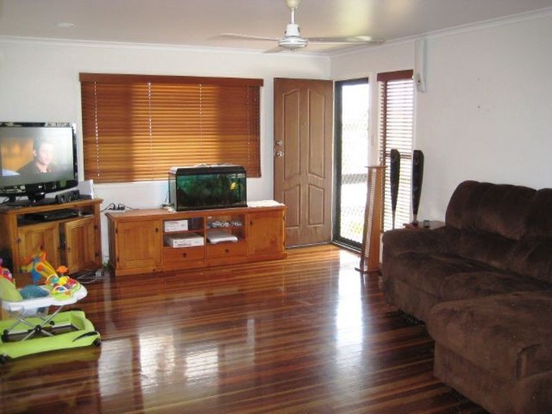 4 Viola Street, Glenella QLD 4740