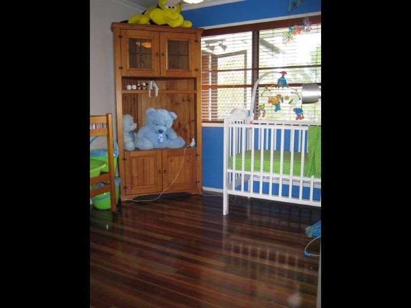 4 Viola Street, Glenella QLD 4740