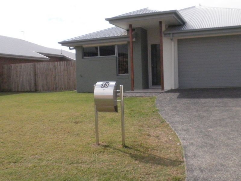 33 Dobinson Street, Bucasia QLD 4750