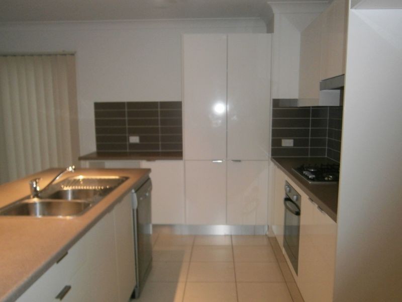 33 Dobinson Street, Bucasia QLD 4750
