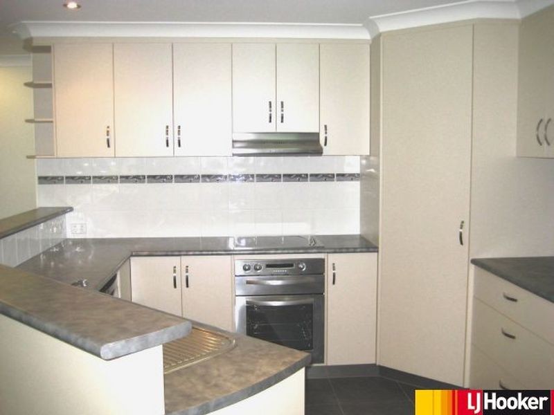 27 Manning Court, Rural View QLD 4740