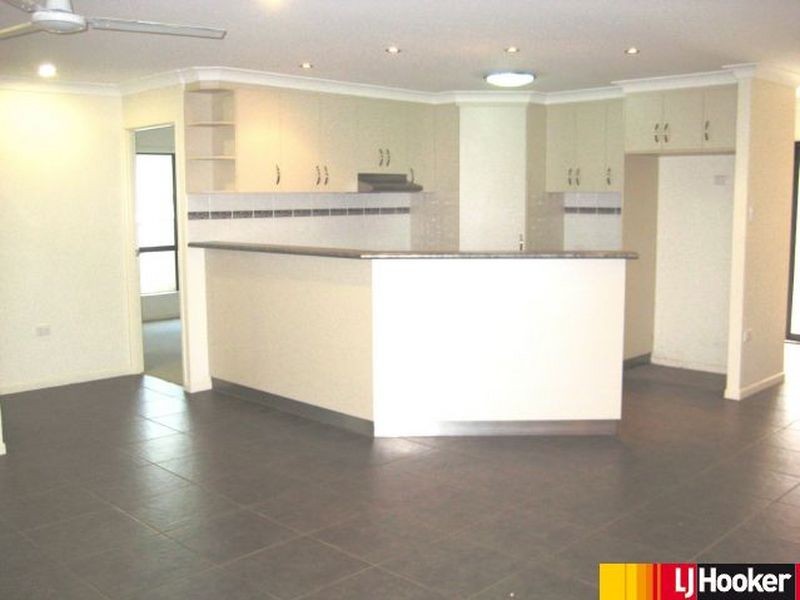 27 Manning Court, Rural View QLD 4740