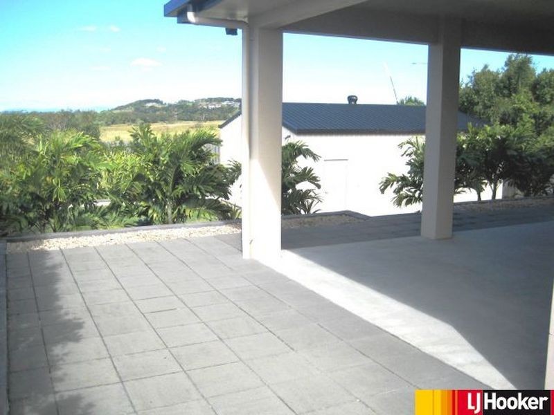 27 Manning Court, Rural View QLD 4740