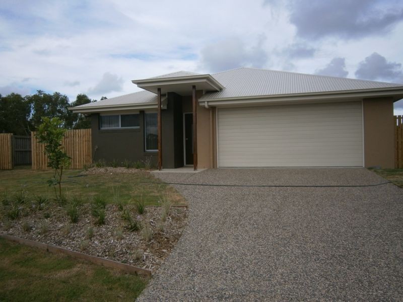 13 Dobinson Street, Bucasia QLD 4750