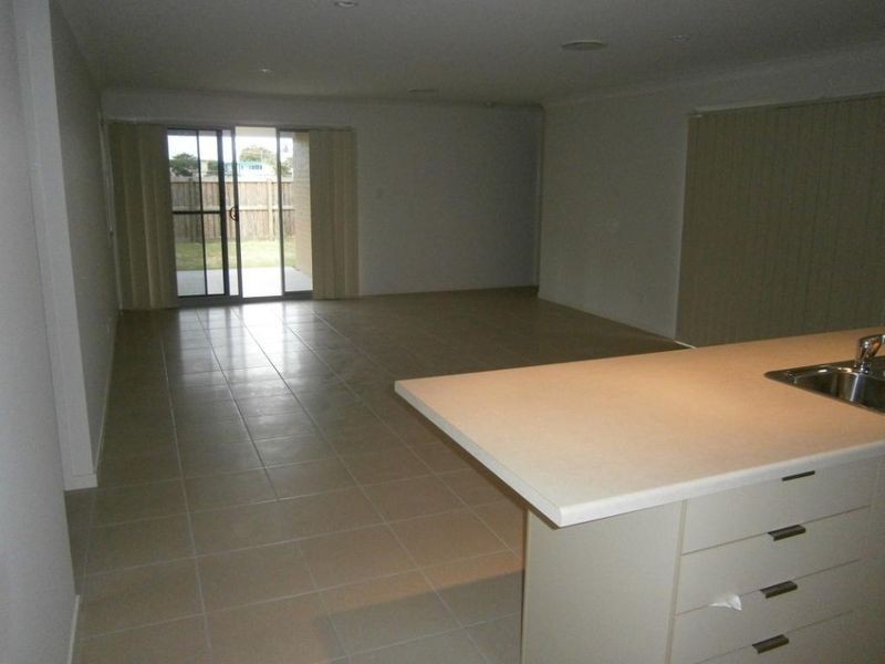 13 Dobinson Street, Bucasia QLD 4750