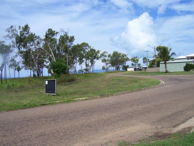 69-71 Pitcain Avenue Brisk Bay, Bowen QLD 4805