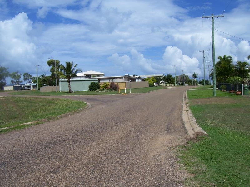 69-71 Pitcain Avenue Brisk Bay, Bowen QLD 4805