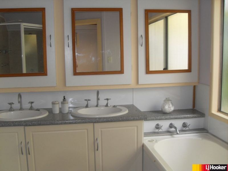 36 Hill End Road, Glenella QLD 4740