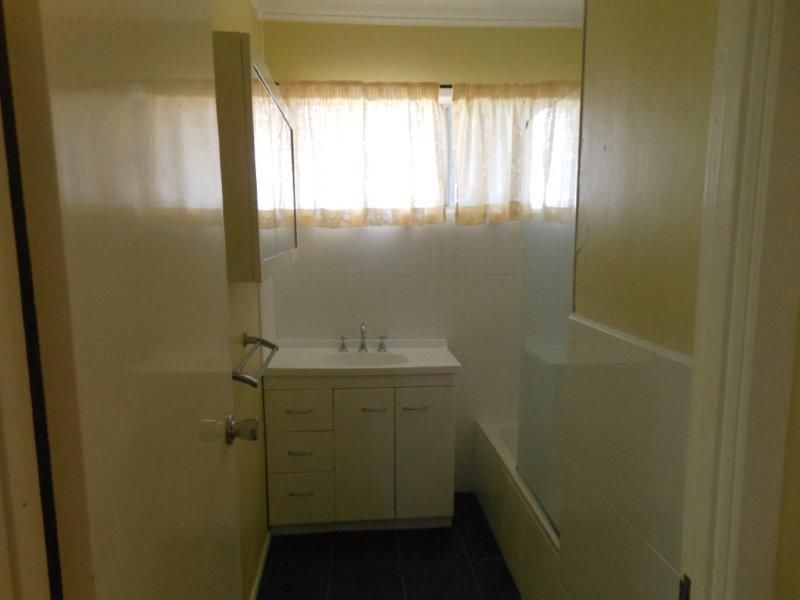 3 KANGAROO DRIVE, Moranbah QLD 4744