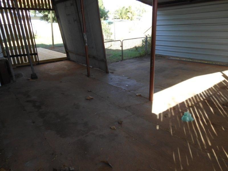 3 KANGAROO DRIVE, Moranbah QLD 4744