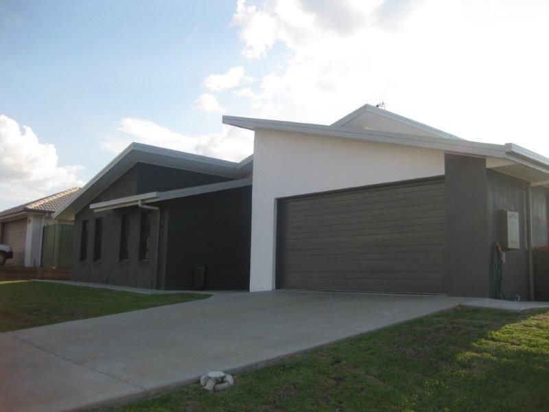 35 Lambert Drive, Moranbah QLD 4744