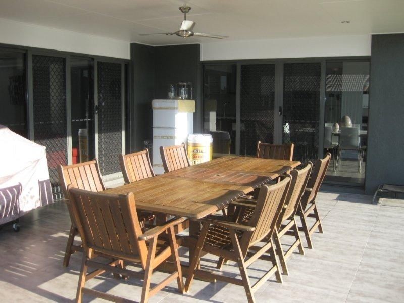 35 Lambert Drive, Moranbah QLD 4744