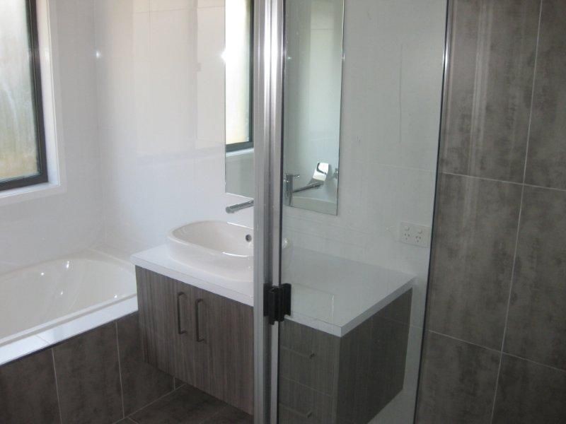 35 Lambert Drive, Moranbah QLD 4744