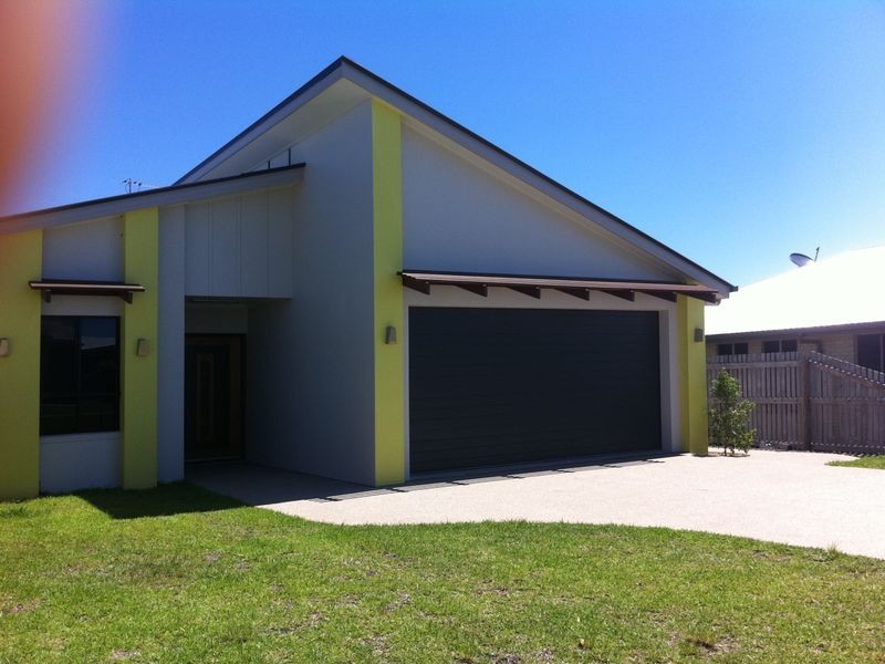 22 Hangan Street, Bucasia QLD 4750