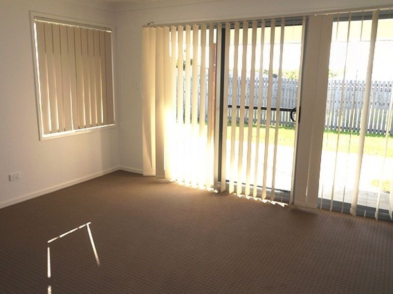 8 Highcrest Street, Bucasia QLD 4750