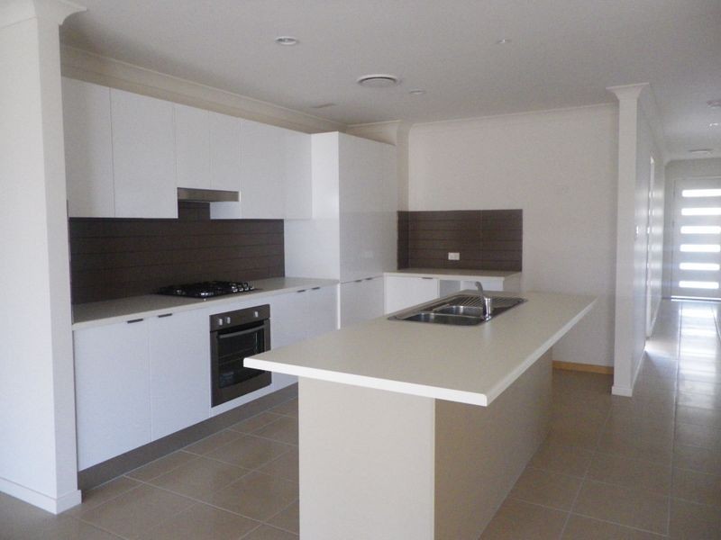 10 Dobinson Street, Bucasia QLD 4750