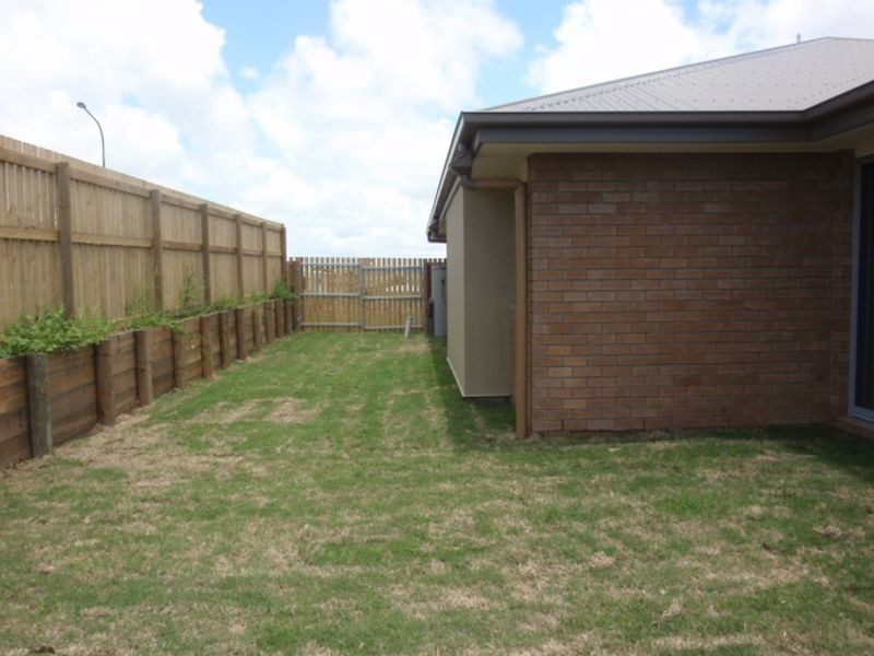 17 Hawkins Street, Bucasia QLD 4750