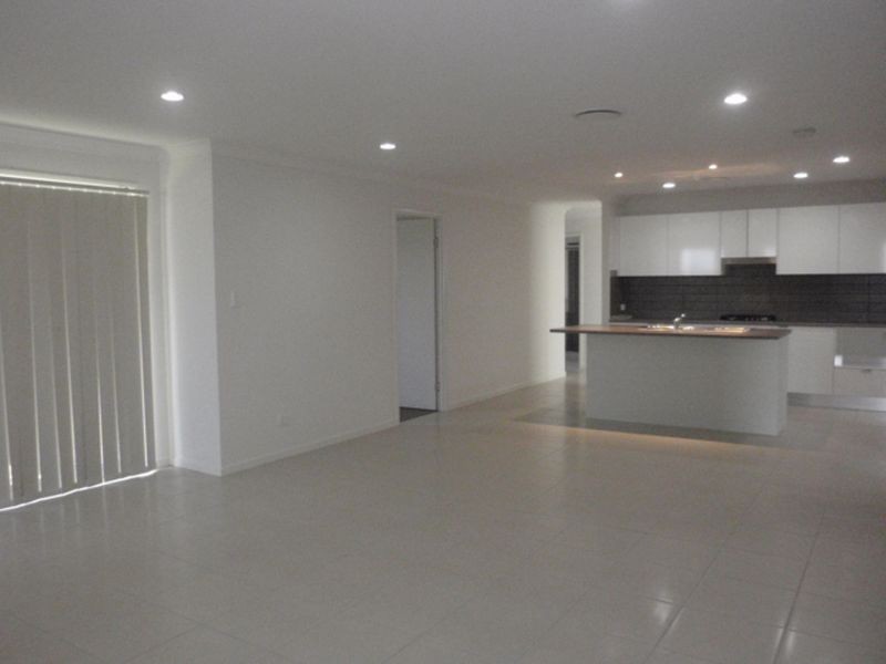 17 Hawkins Street, Bucasia QLD 4750