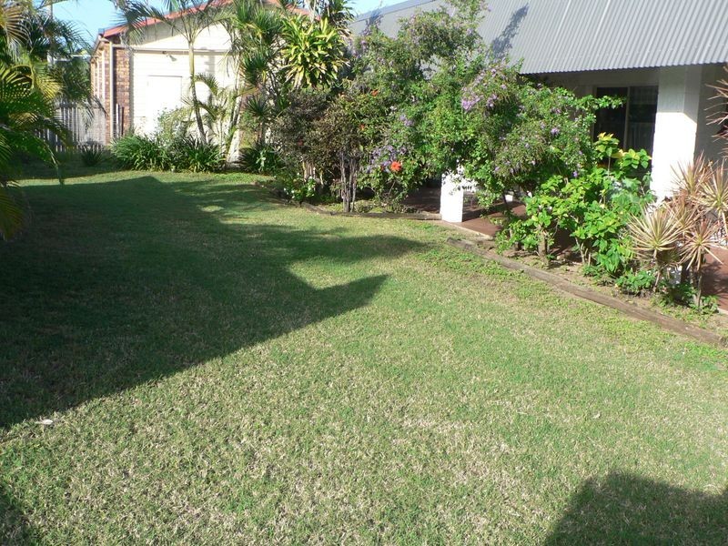 10 Rasmussen Avenue, Salonika Beach QLD 4740