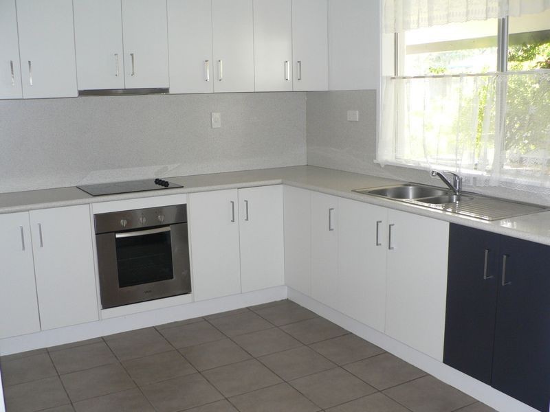 10 Rasmussen Avenue, Salonika Beach QLD 4740