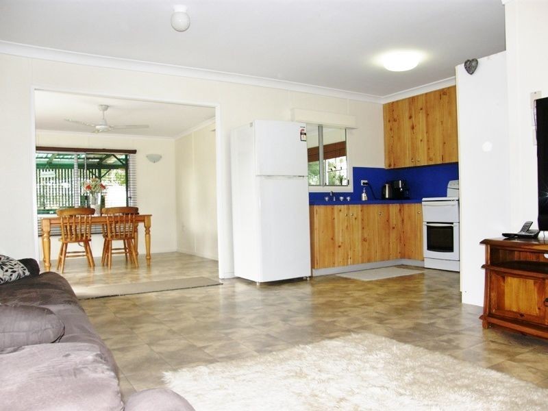 6 Pine Court, Hay Point QLD 4740