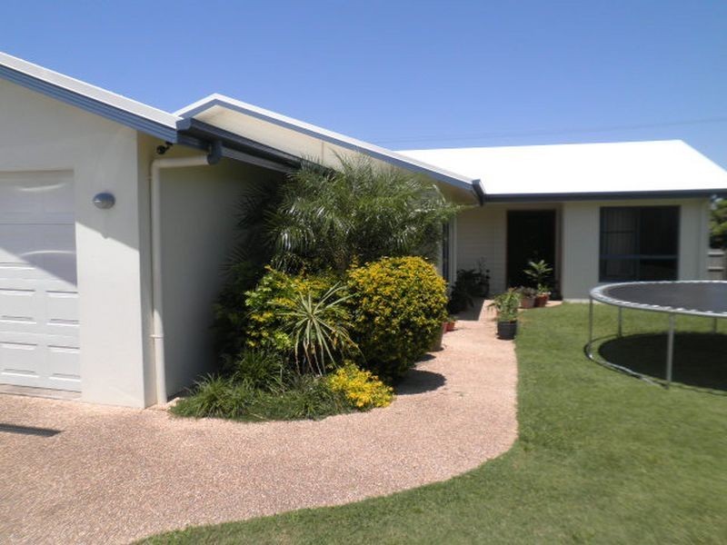 14 Seacove Court, Eimeo QLD 4740