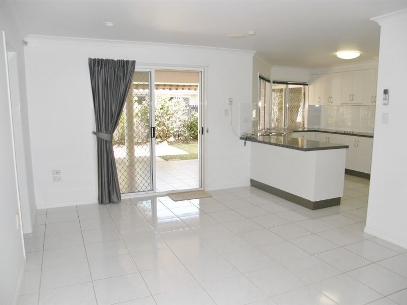 19 Border Street, Glenella QLD 4740