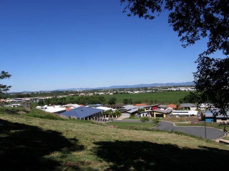 18 Stephanie Court, Glenella QLD 4740