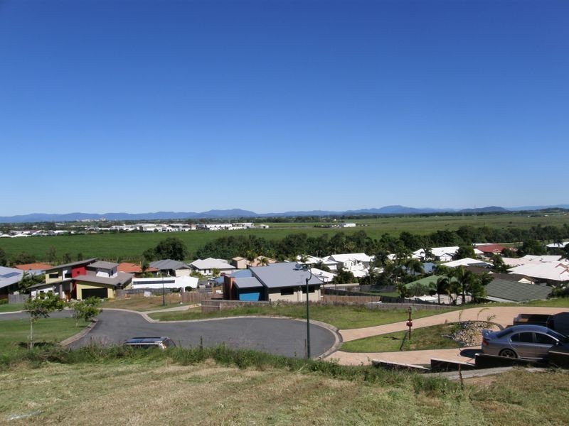 18 Stephanie Court, Glenella QLD 4740